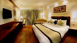 Hotel Regent Grand Premium rooms for accomodation in central Delhi.