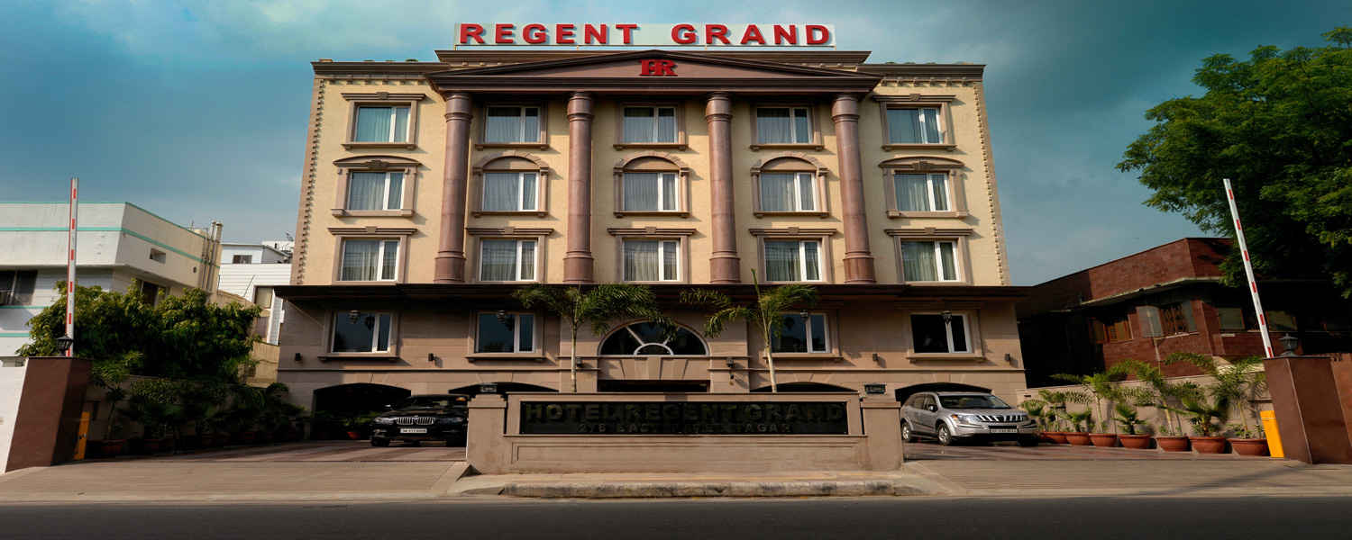 entrance of hotel regend grand